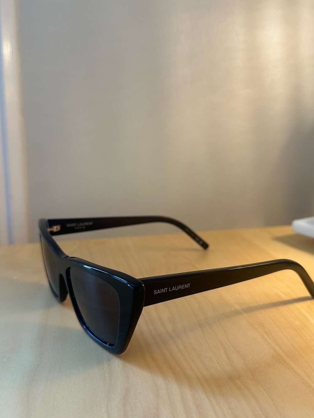 AUTH Saint Laurent Mica Black Cat-eye Sunglasses with Case - Picture 9 of 9